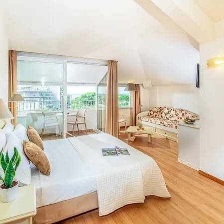 Hotel Jasminum 4*